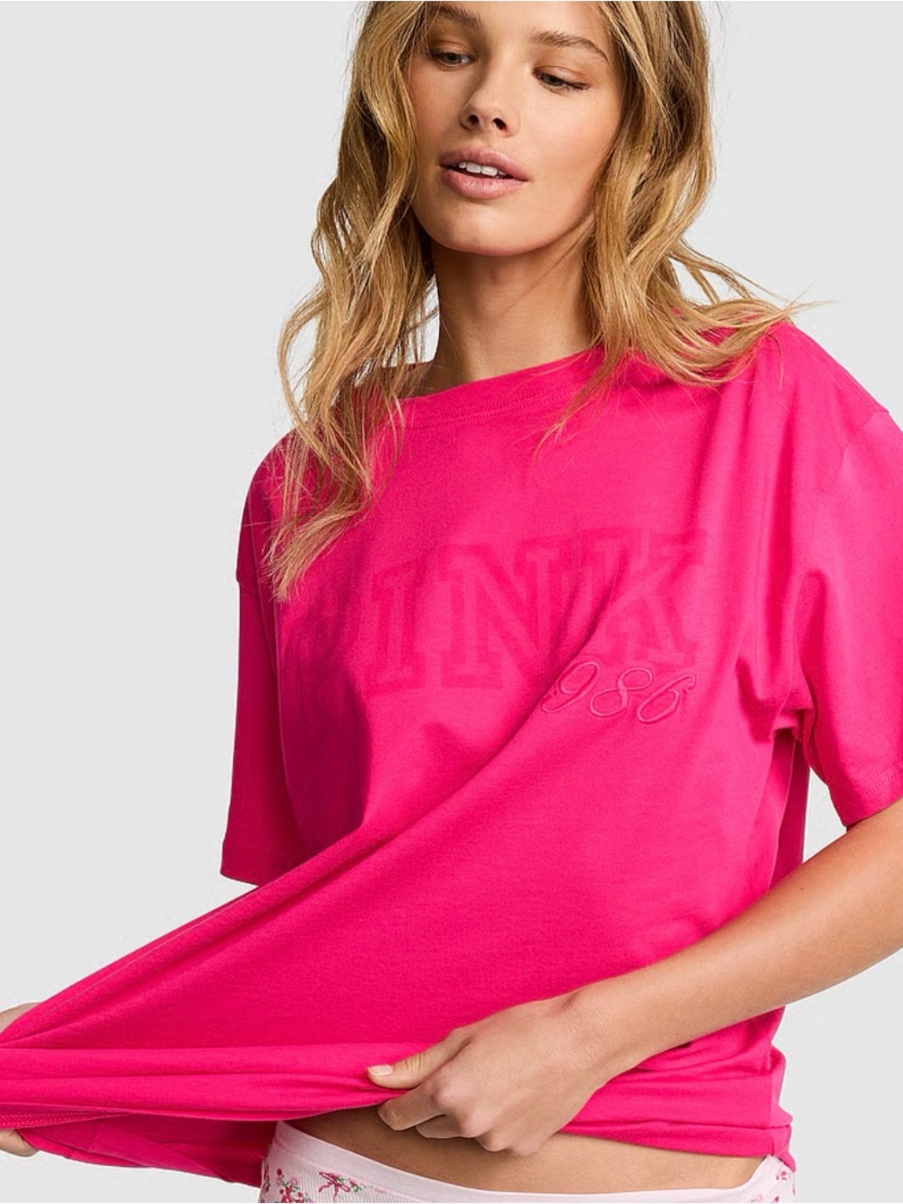 VS PINK Campus Tee Victoria’s Secret T-Shirt Women's XS Hot Stuff Pink 1986 NWT